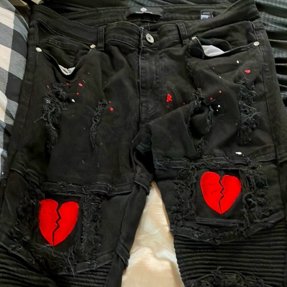 Jasier - Picture 1 of 17